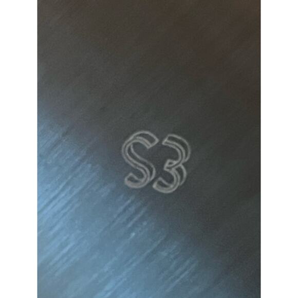 Embossed metal decorative platter 24" round with etched horse head - Picture 3 of 5